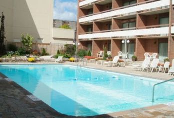 Hotel, Holiday Inn Niagara Falls - By The Falls