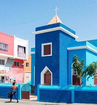 Bunte Häuser in einer Straße auf MAuritius