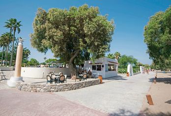 Hotel, Atlantis Hotel